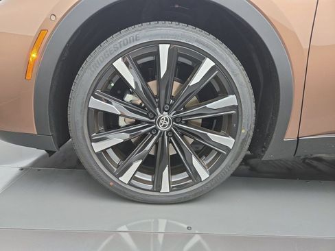 New 2026 Toyota Crown Platinum AWD/4WD image 26