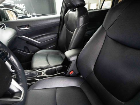 Used 2023 Toyota Corolla Cross XLE image 10