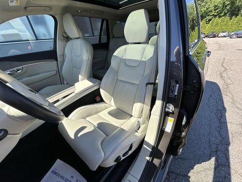 Certified 2025 Volvo XC90 T8 Ultra w/ Protection Package AWD/4WD image 15