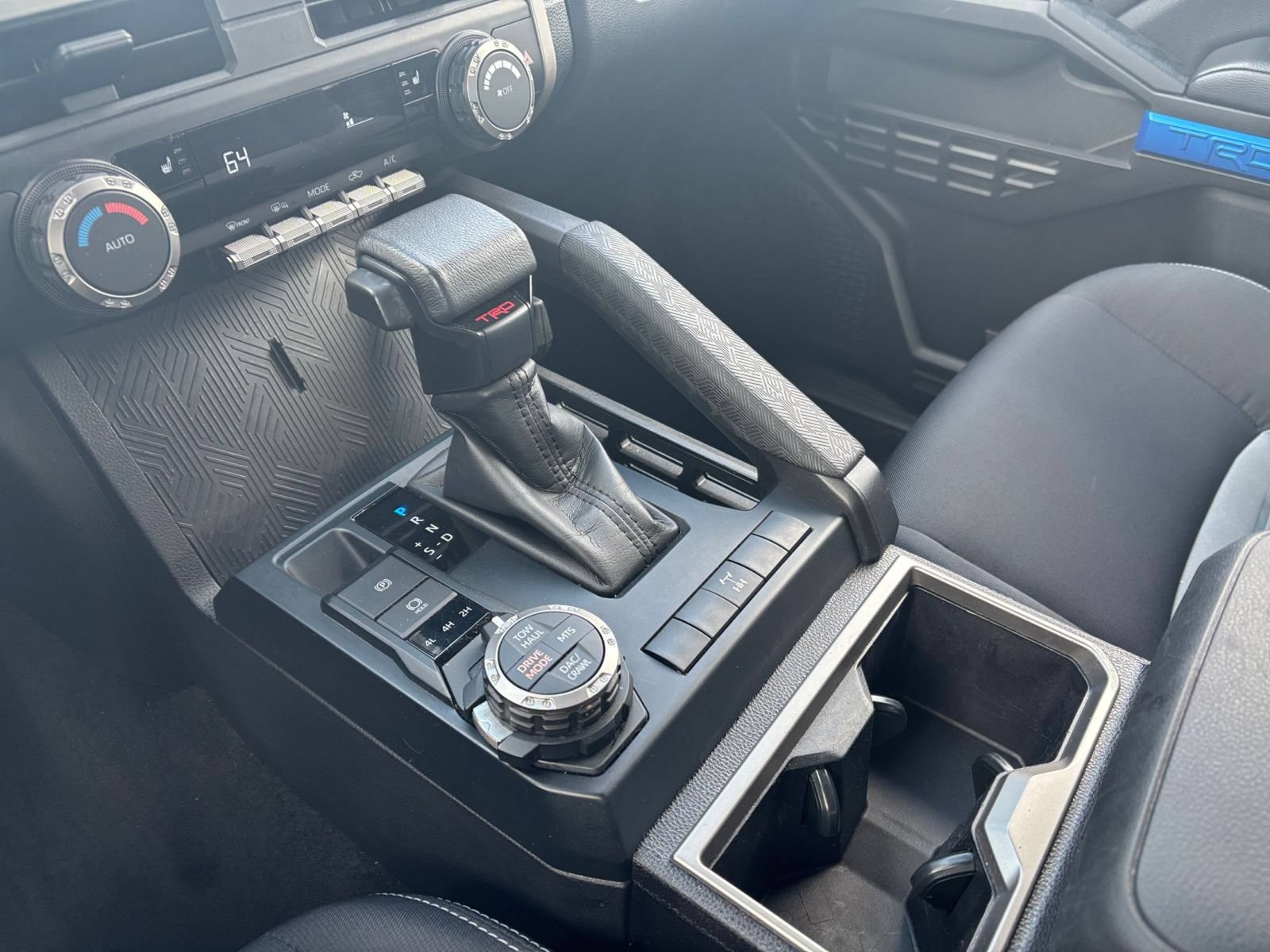 Used 2025 Toyota Tacoma TRD Off-Road AWD/4WD image 37