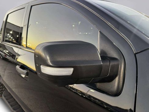 Used 2021 Nissan Titan PRO-4X w/ Pro-4x Convenience Package image 9