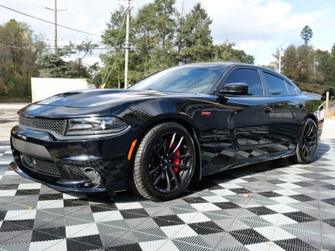 Used 2018 Dodge Charger R/T image 90