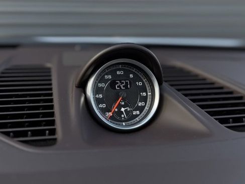 Certified 2018 Porsche 911 Carrera 4S image 23