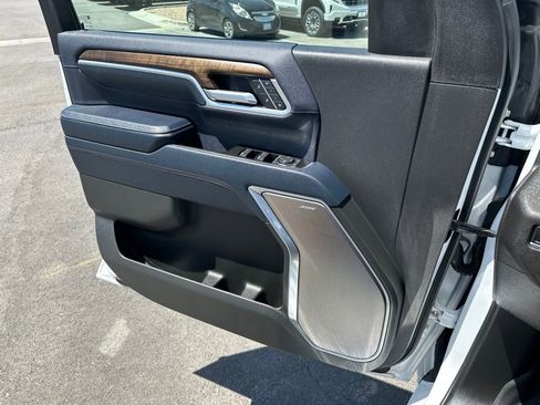 Used 2025 Chevrolet Silverado 2500 High Country w/ Technology Package AWD/4WD image 24
