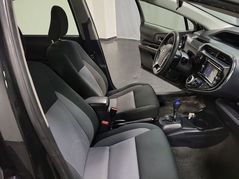 Used 2019 Toyota Prius C FWD image 22