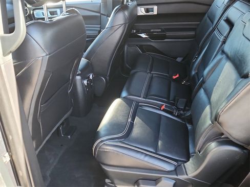 Used 2024 Ford Explorer ST w/ Technology Package image 10