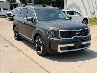 Used 2025 Kia Telluride S
