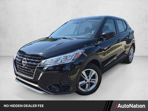 Used 2025 Nissan Kicks Play S FWD image 1