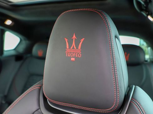 Used 2019 Maserati Levante Trofeo image 16