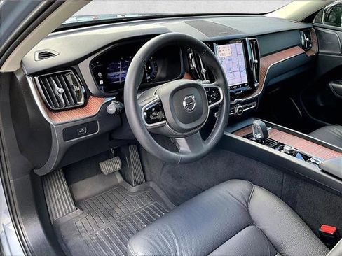 Used 2024 Volvo XC60 B5 Plus w/ Protection Package Premier image 14