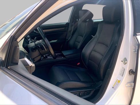 Used 2018 Honda Accord Sport image 8