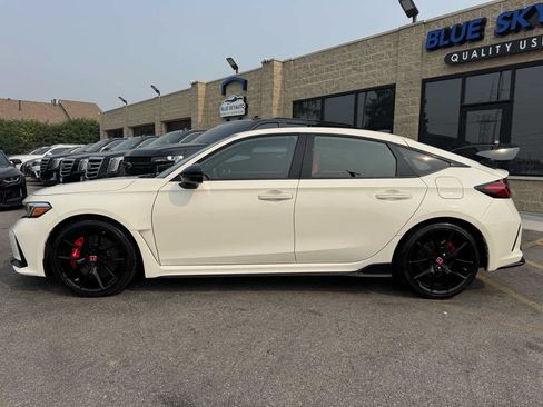 Used 2023 Honda Civic Type R image 8