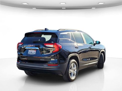 Used 2024 GMC Terrain SLE w/ Driver Convenience Package AWD/4WD image 6