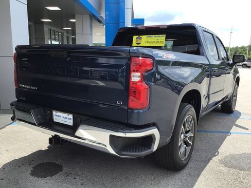 Used 2022 Chevrolet Silverado 1500 LT AWD/4WD image 7