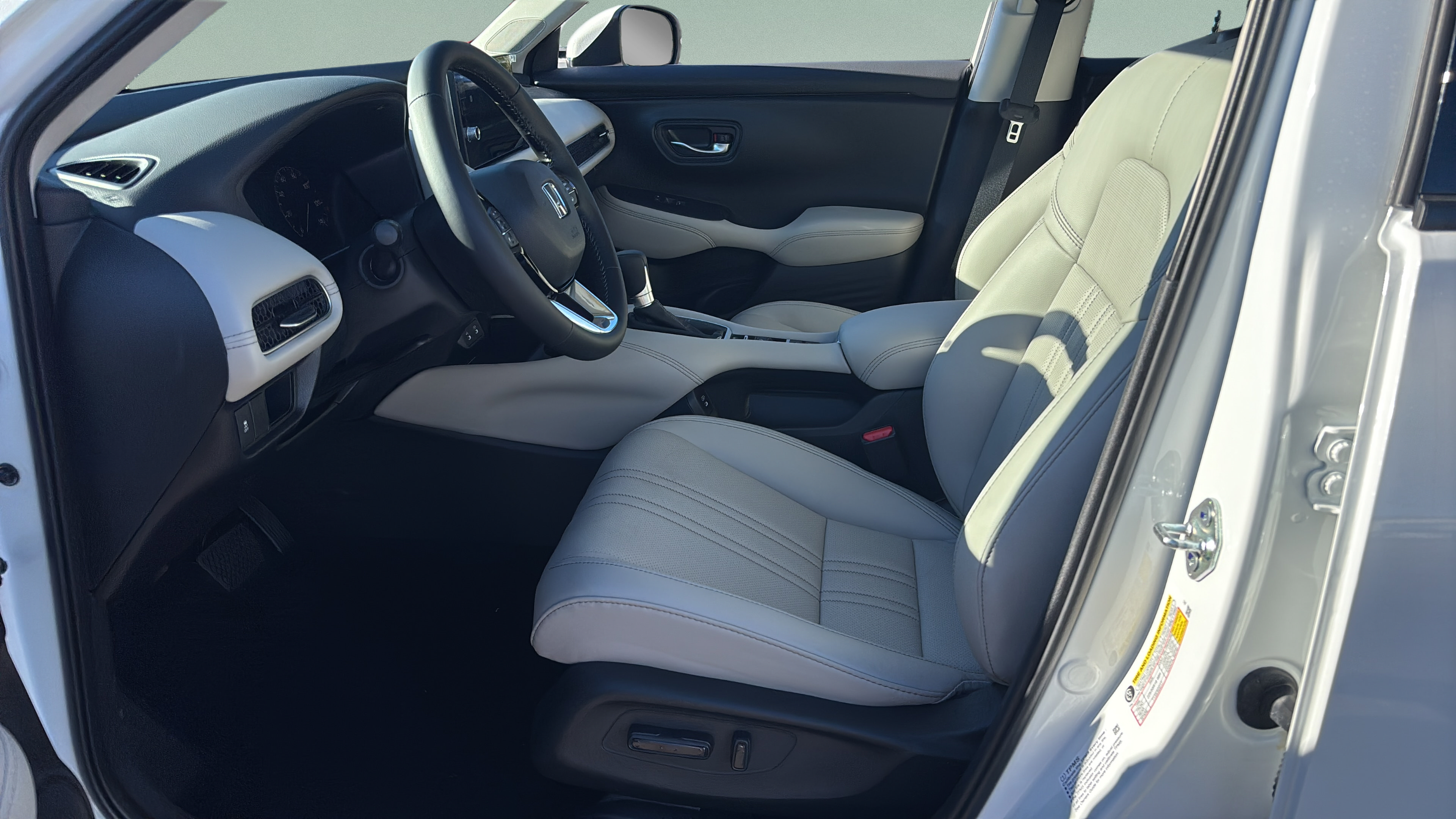 New 2027 Honda HR-V EX-L image 9