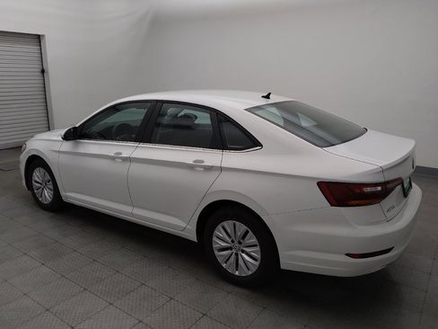 Used 2019 Volkswagen Jetta SE FWD image 3