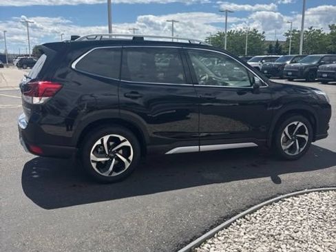 Used 2024 Subaru Forester Touring AWD/4WD image 2