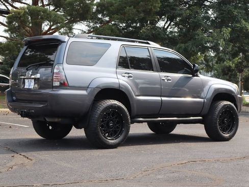 Used 2006 Toyota 4Runner SR5 AWD/4WD image 5