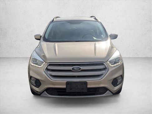 Used 2018 Ford Escape SEL image 2