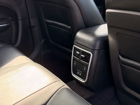 Used 2017 Chrysler 300 C w/ Safetytec Plus Group image 21