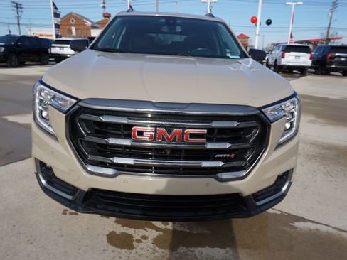 Used 2022 GMC Terrain AT4 w/ Infotainment Package II image 10