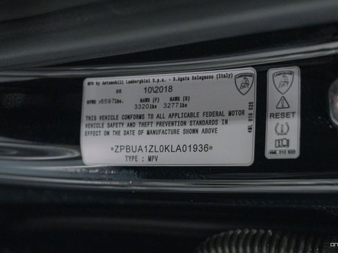 Used 2019 Lamborghini Urus image 31