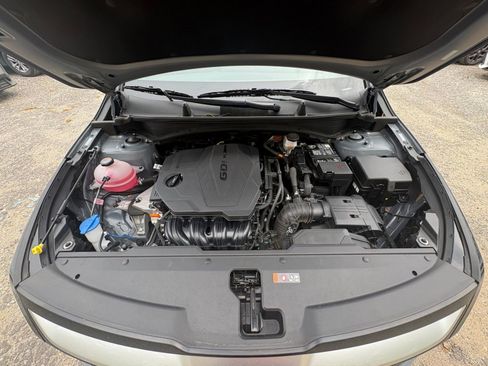 Used 2025 Kia Sportage LX FWD image 28