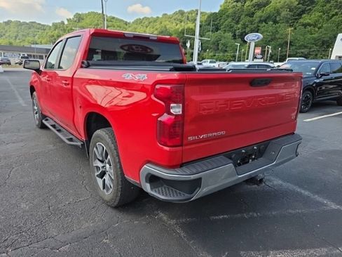 Used 2024 Chevrolet Silverado 1500 LT AWD/4WD image 5