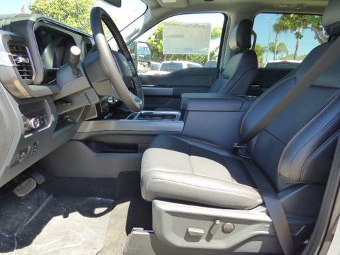 New 2025 Ford F350 Lariat w/ Lariat Ultimate Package image 32