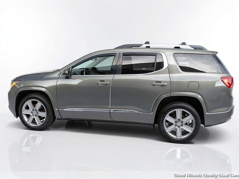 Used 2017 GMC Acadia Denali w/ Technology Package FWD image 8