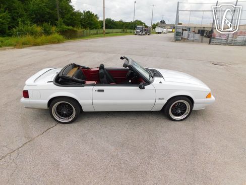Used 1990 Ford Mustang LX image 29