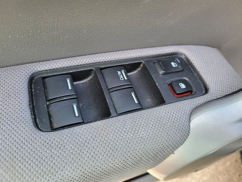 Used 2007 Honda CR-V LX image 19