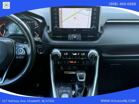 Used 2019 Toyota RAV4 Limited image 15