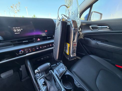 Certified 2023 Kia Sportage EX image 27