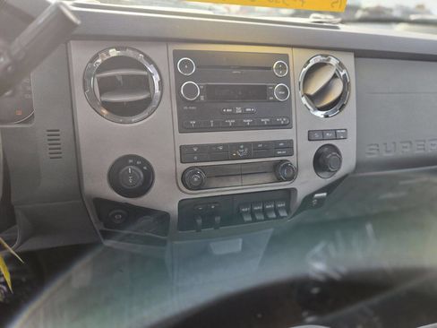 Used 2015 Ford F350 XLT w/ XLT Premium Package image 44