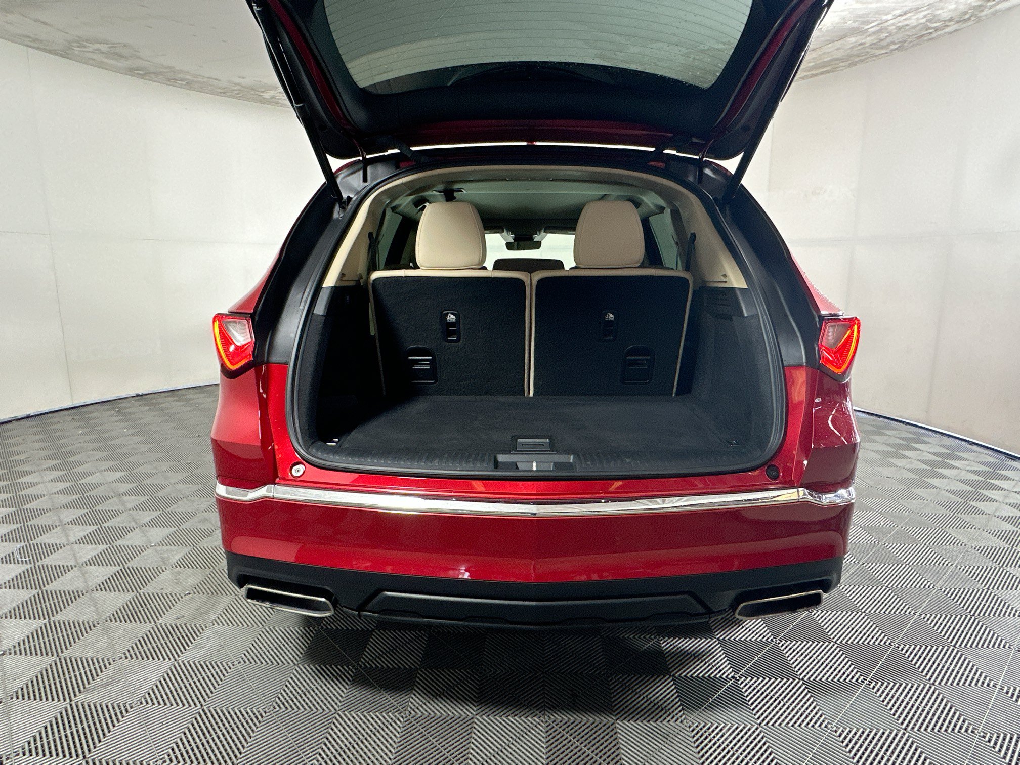 Used 2024 Acura MDX FWD image 31