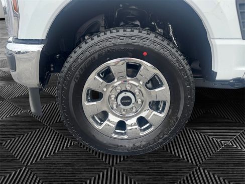 New 2026 Ford F250 Lariat w/ Chrome Package image 9