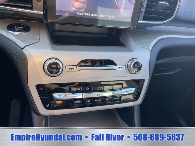 Used 2023 Ford Explorer XLT w/ Equipment Group 202A AWD/4WD image 25