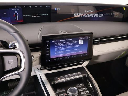 New 2026 Lincoln Nautilus Premier AWD/4WD image 5