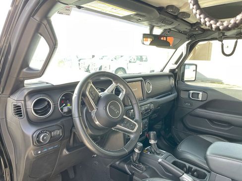 Used 2021 Jeep Wrangler Unlimited Sahara image 13