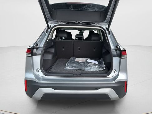 New 2026 Volkswagen Tiguan SE FWD image 35