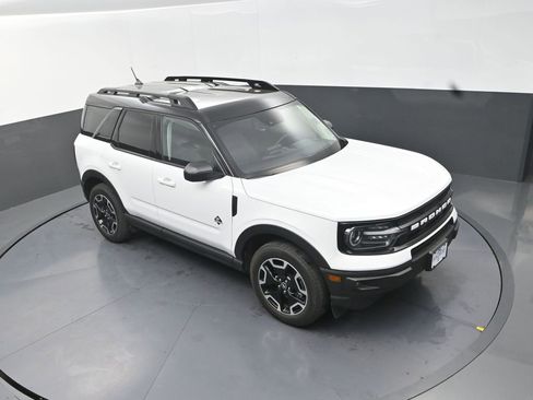 Used 2024 Ford Bronco Sport Outer Banks AWD/4WD image 14