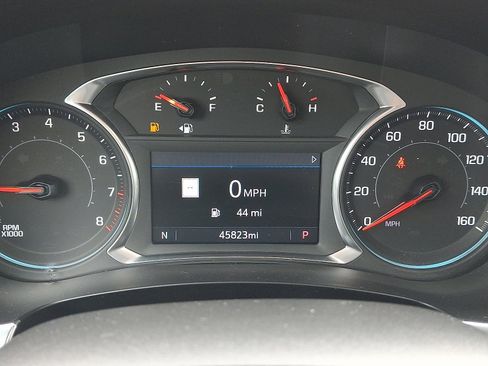 Used 2023 Chevrolet Traverse RS image 21