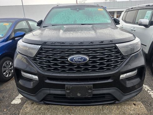 Used 2022 Ford Explorer ST-Line w/ Class IV Trailer Tow Package image 2