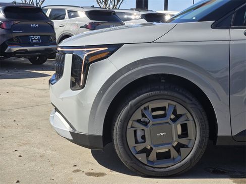 New 2026 Kia Carnival EX image 5