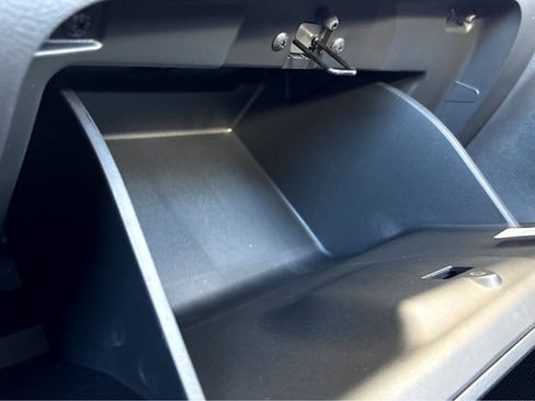 Used 2025 Nissan Versa S w/ Trunk Package image 15