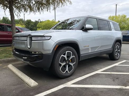 Used 2024 Rivian R1S Adventure AWD/4WD image 2