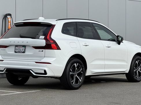 Used 2026 Volvo XC60 B5 Core AWD/4WD image 5