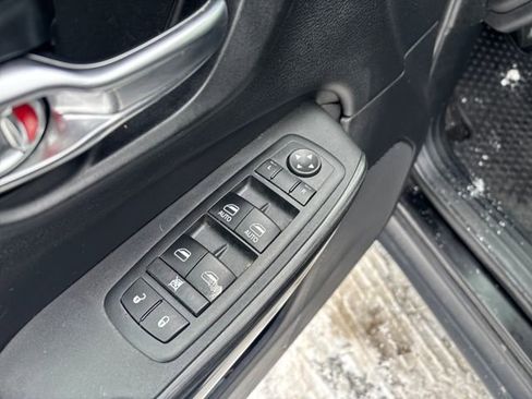 Used 2017 Jeep Cherokee 75th Anniversary image 13