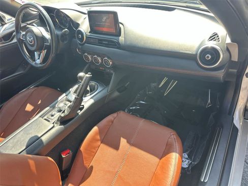 Used 2023 MAZDA MX-5 Miata Grand Touring image 12